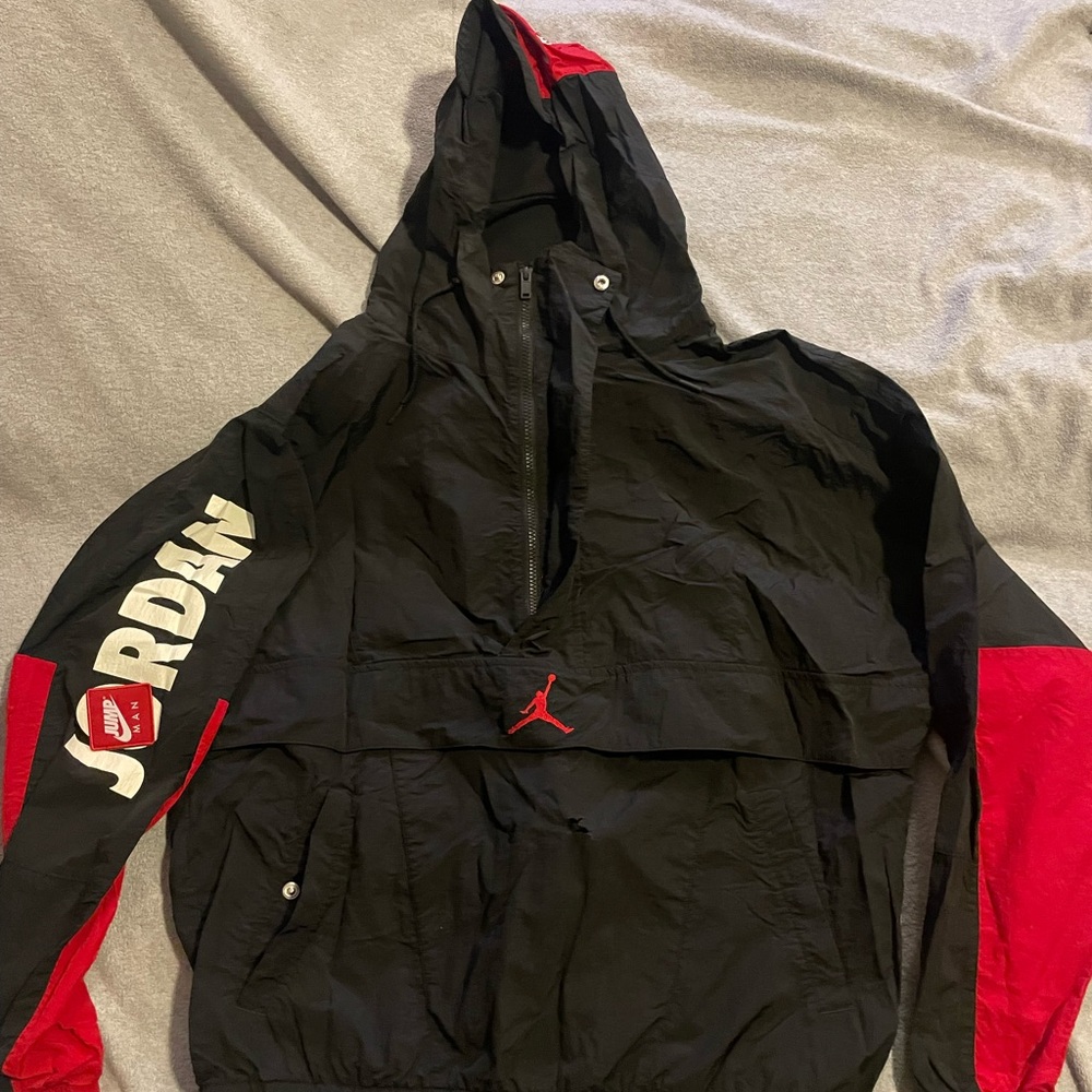 JORDAN JUMPMAN WINDBREAKER WITH HOODIE